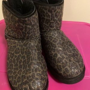 Ugg Short boots